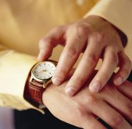 Как выбрать наручные часы в подарок мужчине