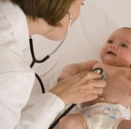 नवजात शिशु के जीवन का दूसरा महीना: विकास, वजन, देखभाल