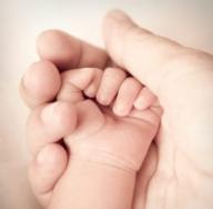 Kõik beebi esimeste elupäevade kohta: hooldus, kodu, sünnitusmaja, peensused, nüansid, esilekerkivad küsimused Mida teha lapsega esimestel päevadel