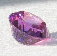प्रकृति में पाया जाने वाला असली हीरा कैसा दिखता है?