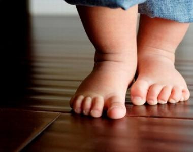 Kuidas õigesti määrata lapse kingade suurust enne nende ostmist