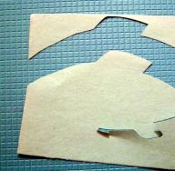 Di chuyển con cá origami bằng giấy
