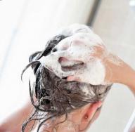 बालों से तेल कैसे धोएं: प्रभावी तरीके और व्यावहारिक सिफारिशें बालों से सौंफ का तेल कैसे धोएं