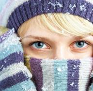 सर्दियों में अपनी त्वचा की देखभाल कैसे करें